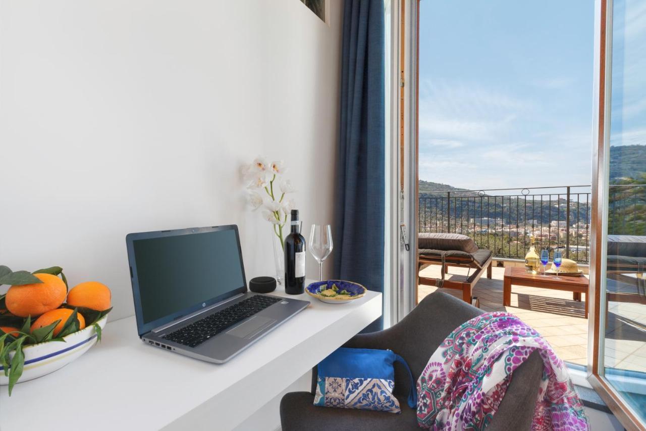 Eterea Charming Suites Sorrente Extérieur photo
