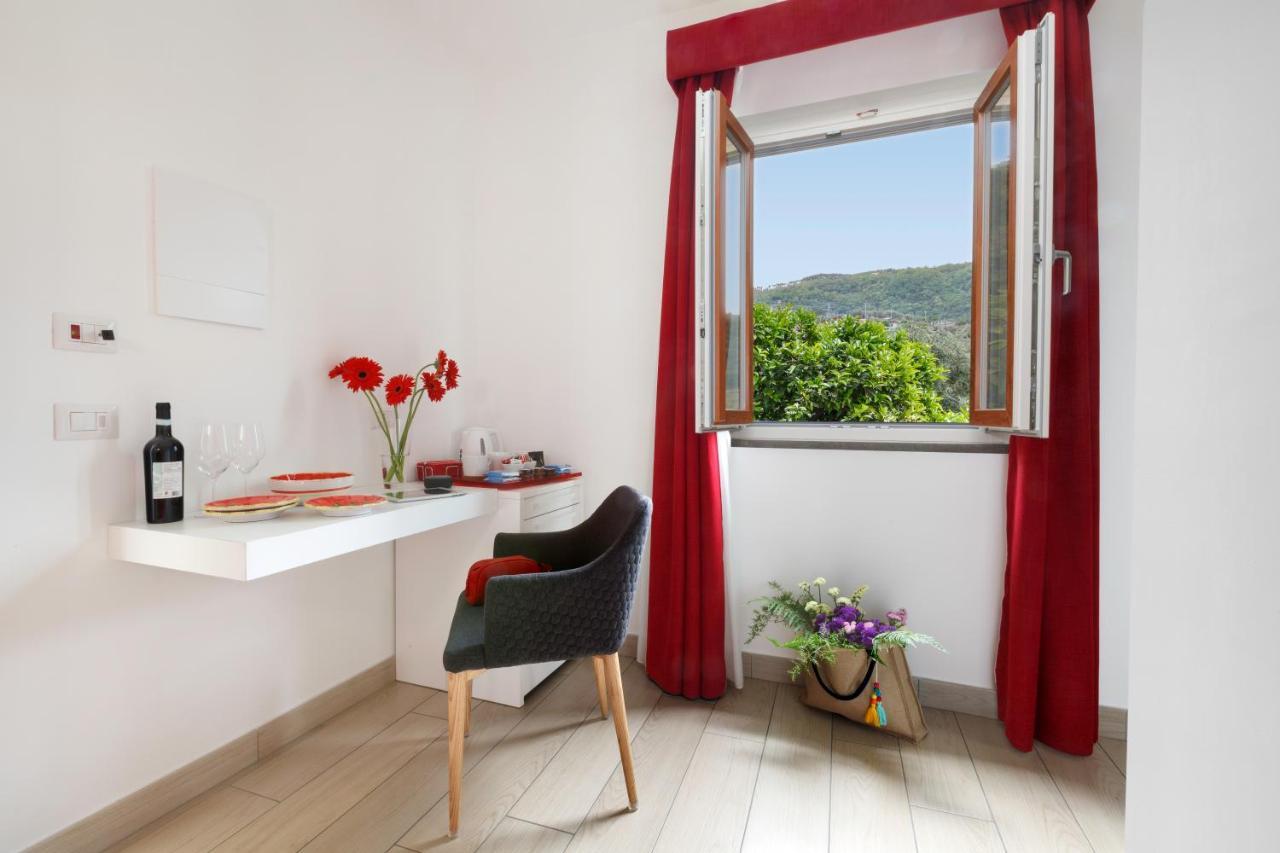 Eterea Charming Suites Sorrente Extérieur photo